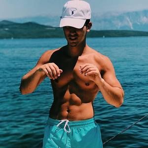 Meet your Posher, Tony